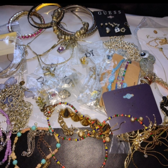 Mixed Jewelry Lot - Picture 3 of 3